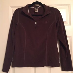 North face half zip fleece in great condition